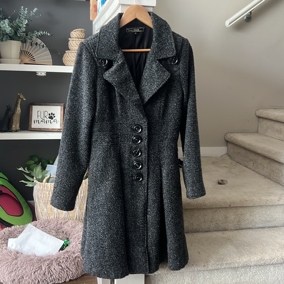 Love stitch flare coat - Picture 2 of 3